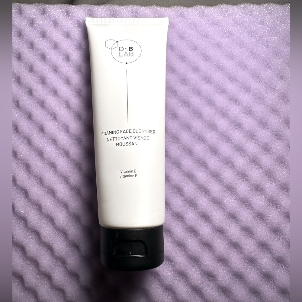 OIL-TO-FOAM CLEANSER